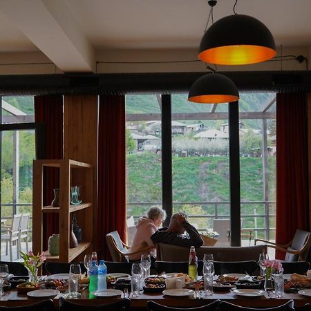 Hotel Stancia Kazbegi - City Center Esterno foto