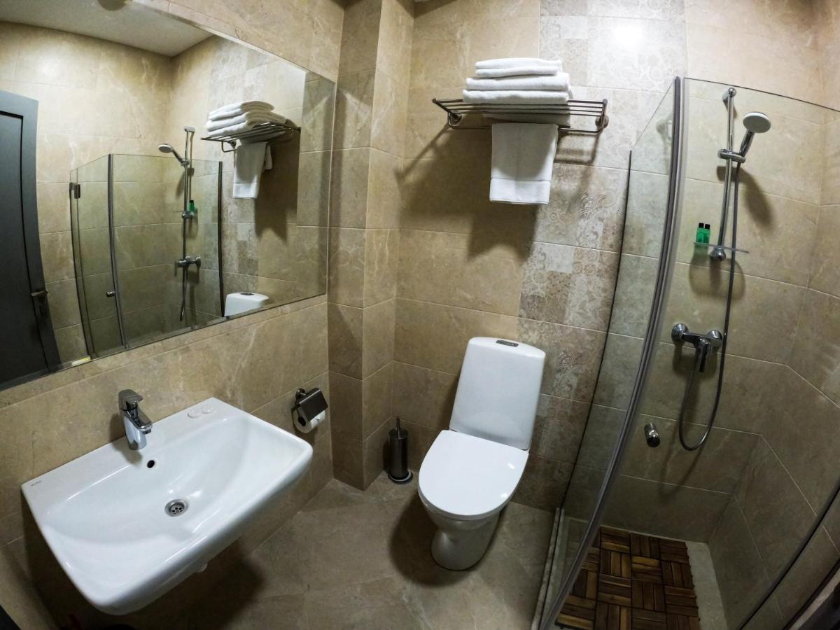 Hotel Stancia Kazbegi - City Center Esterno foto
