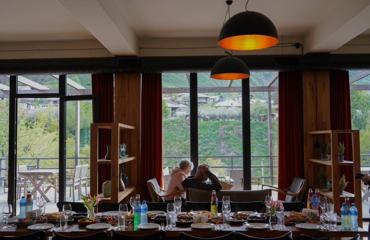 Hotel Stancia Kazbegi - City Center Esterno foto